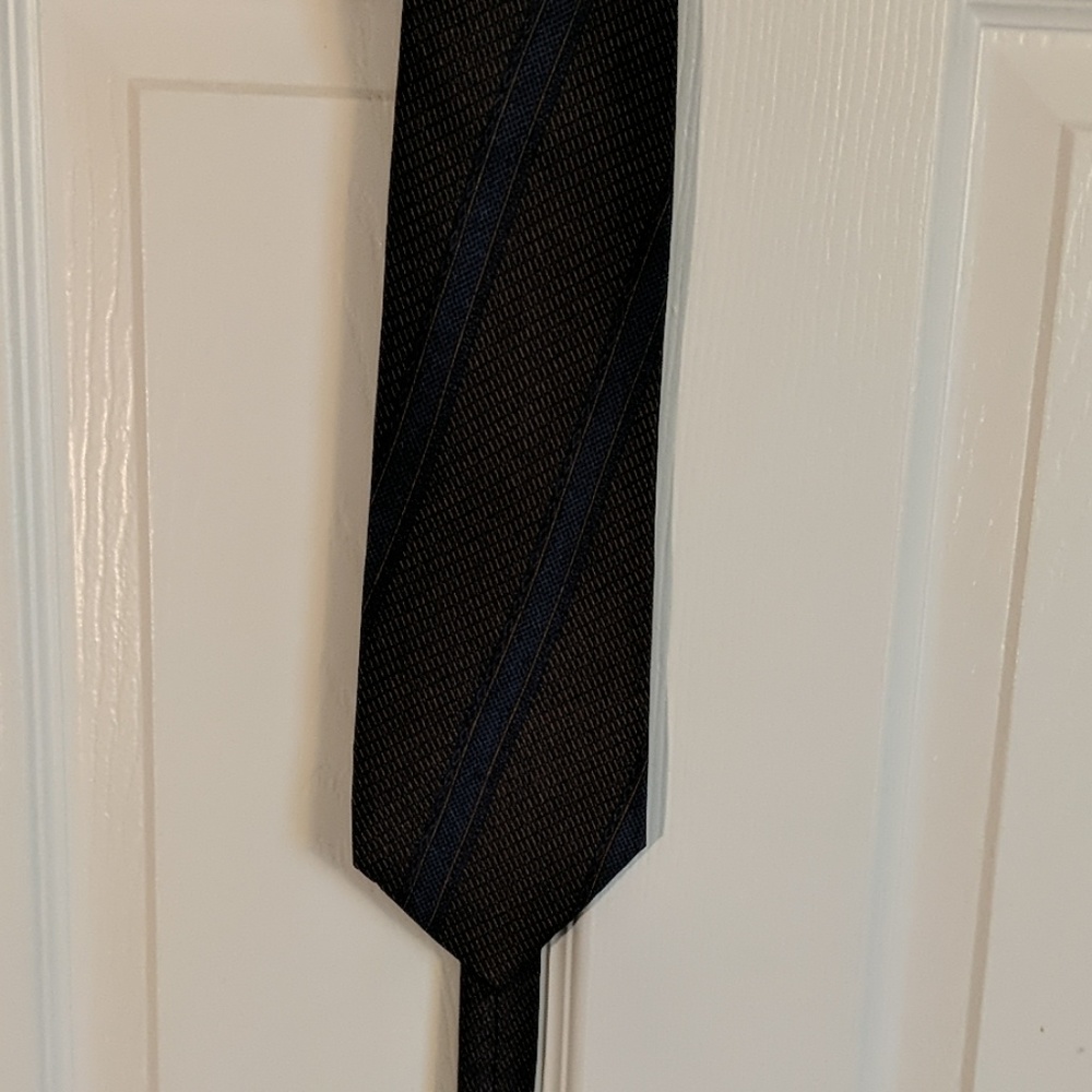 Men's tie